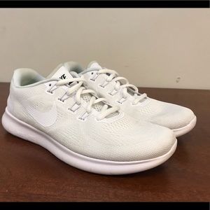 Women’s White Nike Free RN Running Shoes, Size 7